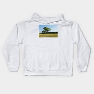 The lonely old tree in the field Kids Hoodie